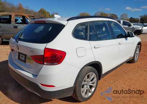 2014 BMW X1 xDrive28I из США, поврежденный, VIN WBAVL1C58EVY16097
